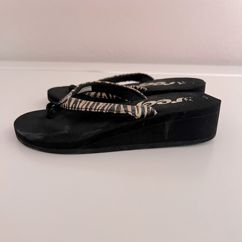REEF platform flip flops